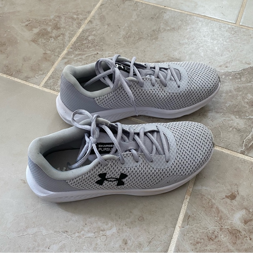 Under Armour Women’s Running Shoes, Size 8.5